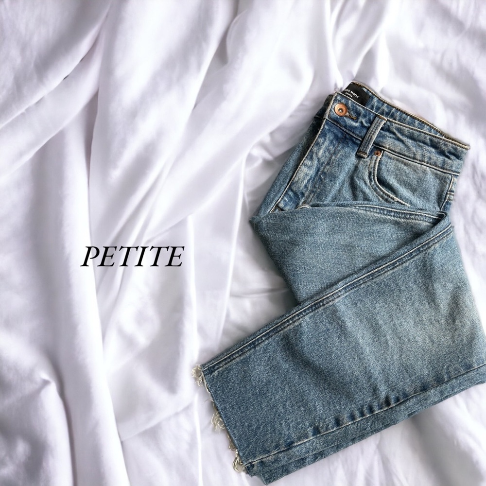 Vero Moda Petite Brenda straight leg jeans in mid blue